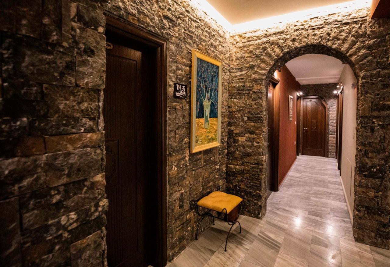 Vila Eden Boutique Hotel Korce Eksteriør billede
