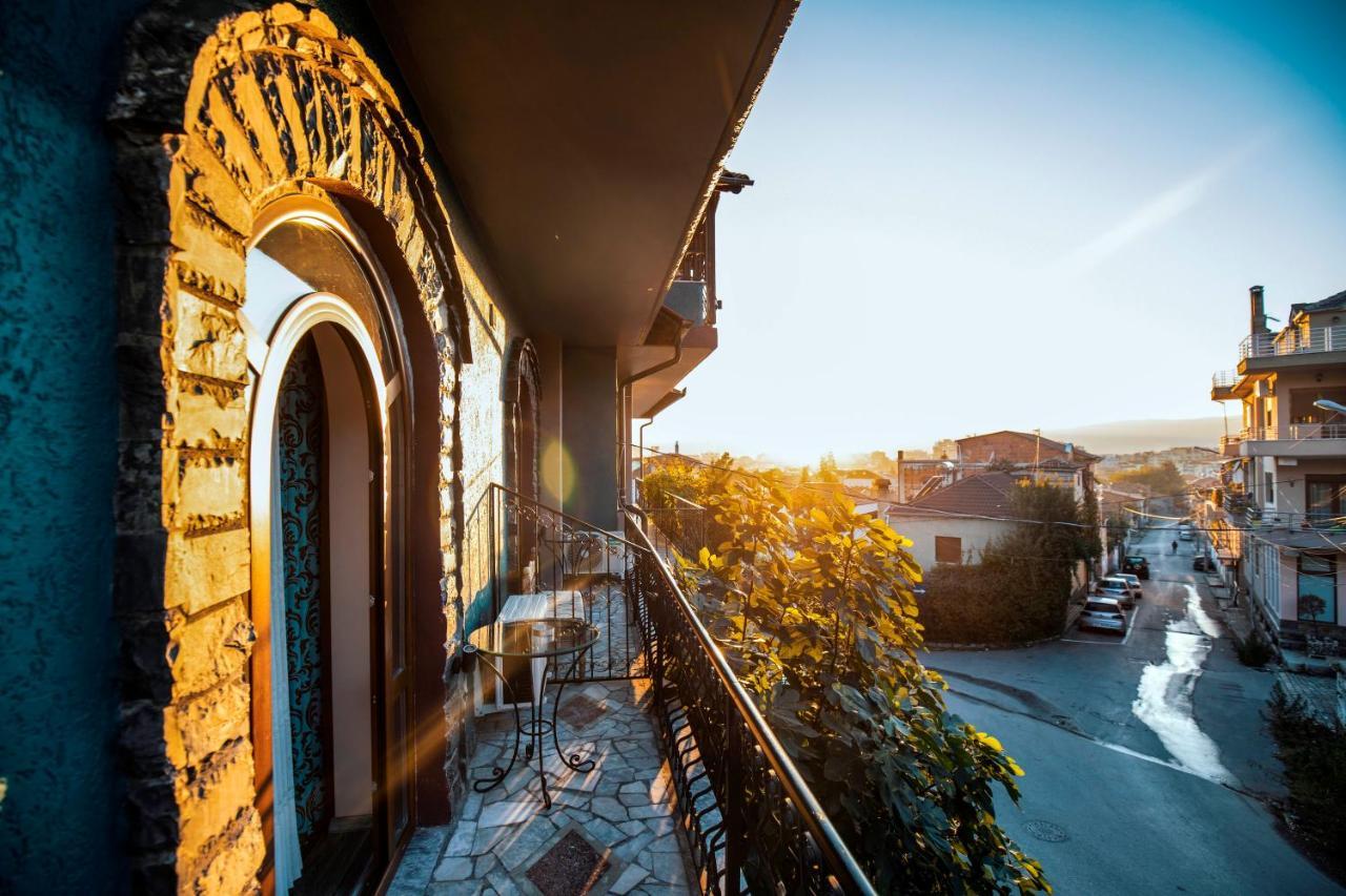 Vila Eden Boutique Hotel Korce Eksteriør billede