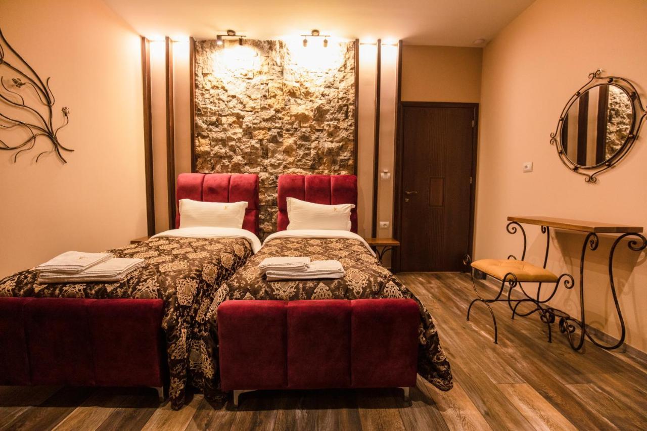 Vila Eden Boutique Hotel Korce Eksteriør billede