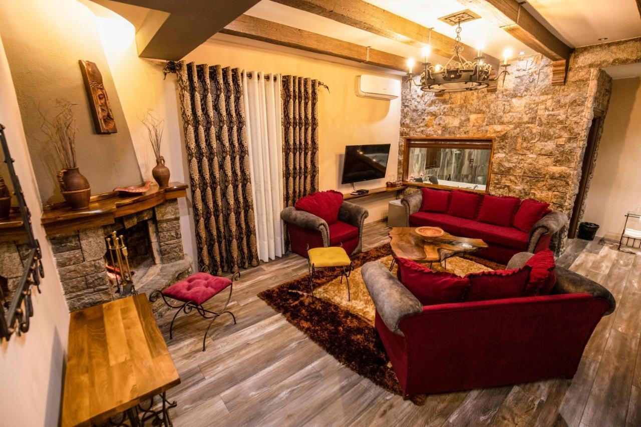 Vila Eden Boutique Hotel Korce Eksteriør billede