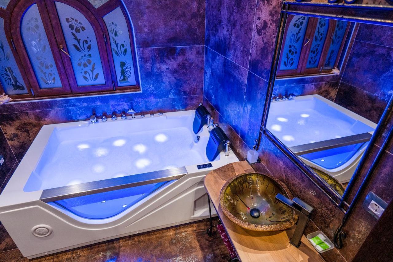 Vila Eden Boutique Hotel Korce Eksteriør billede