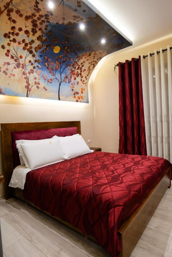 Vila Eden Boutique Hotel Korce Eksteriør billede