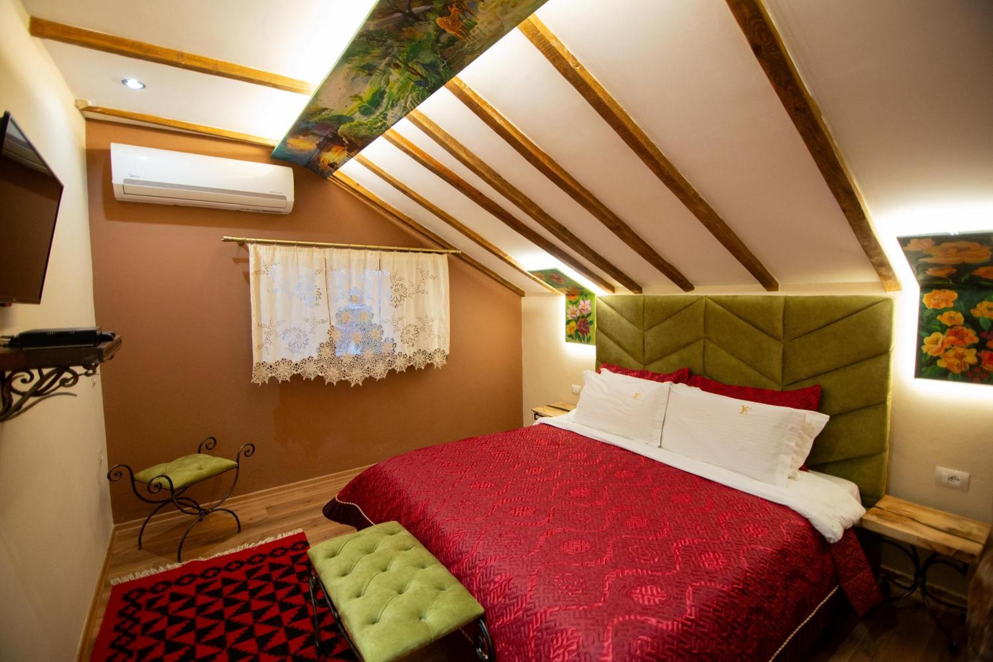 Vila Eden Boutique Hotel Korce Eksteriør billede
