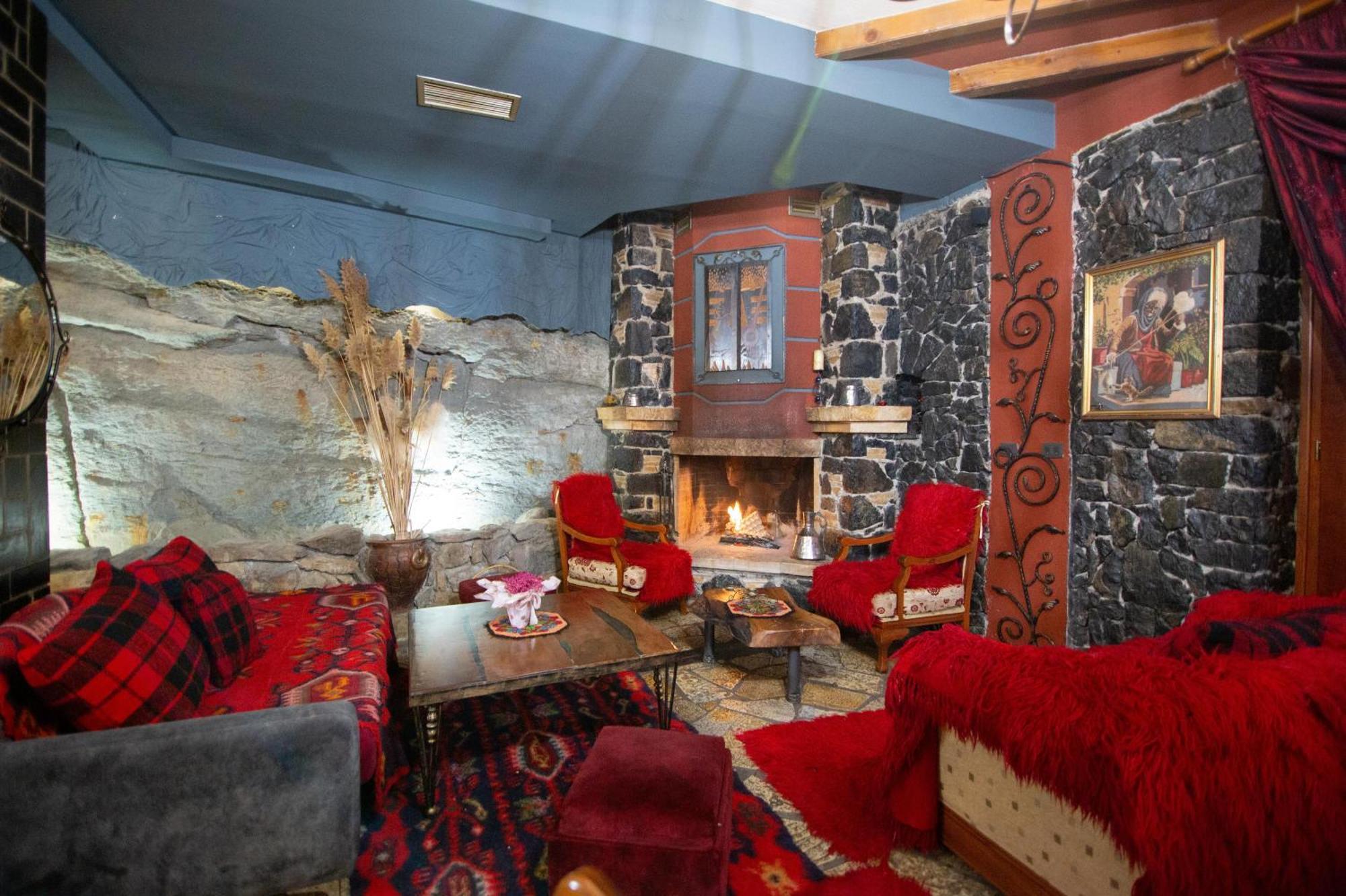 Vila Eden Boutique Hotel Korce Eksteriør billede