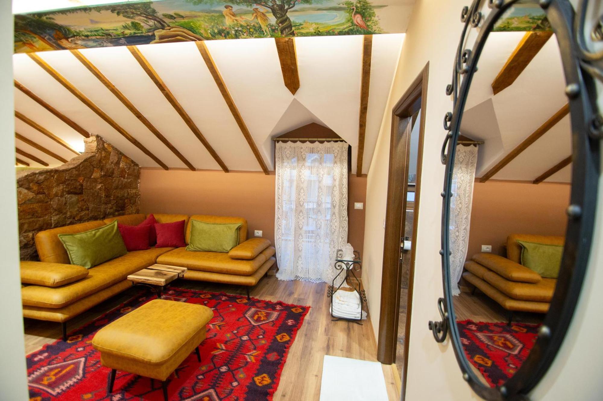 Vila Eden Boutique Hotel Korce Eksteriør billede