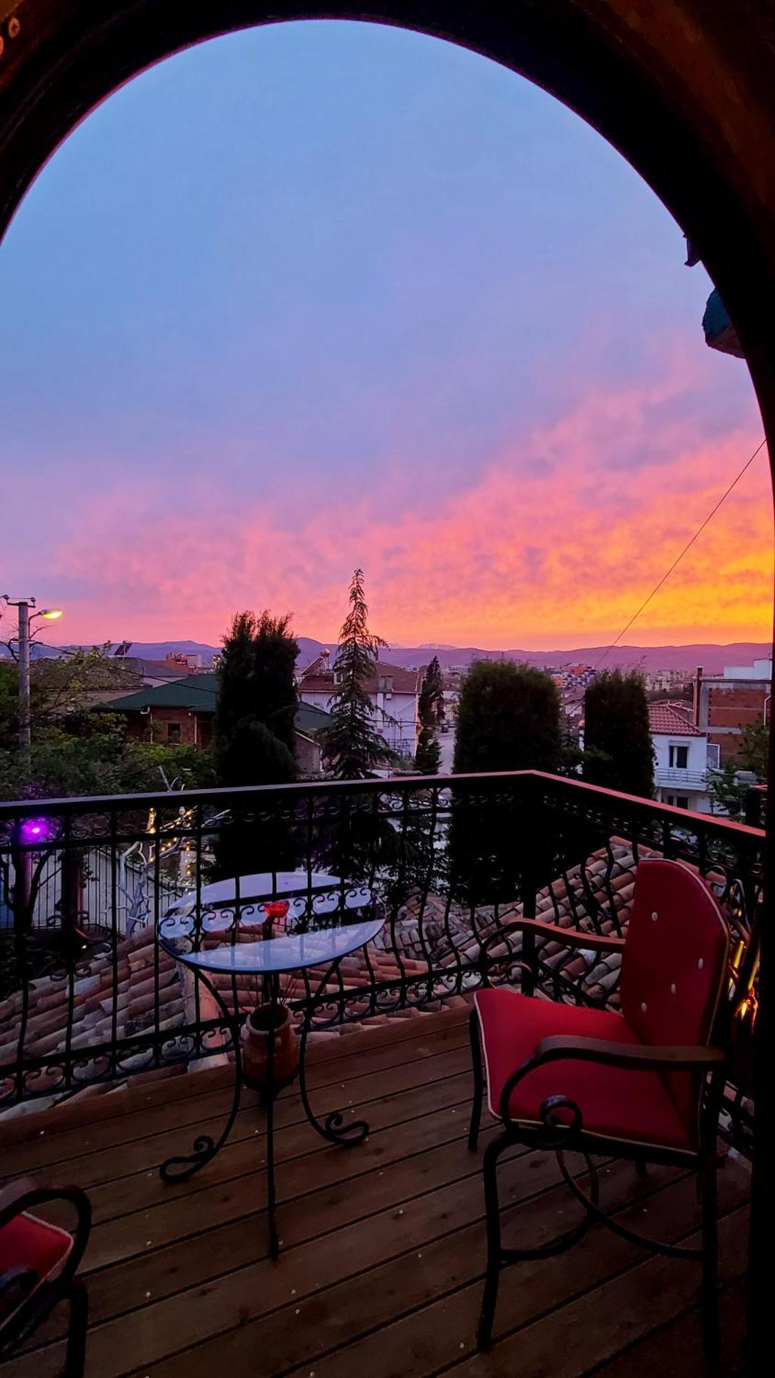 Vila Eden Boutique Hotel Korce Eksteriør billede